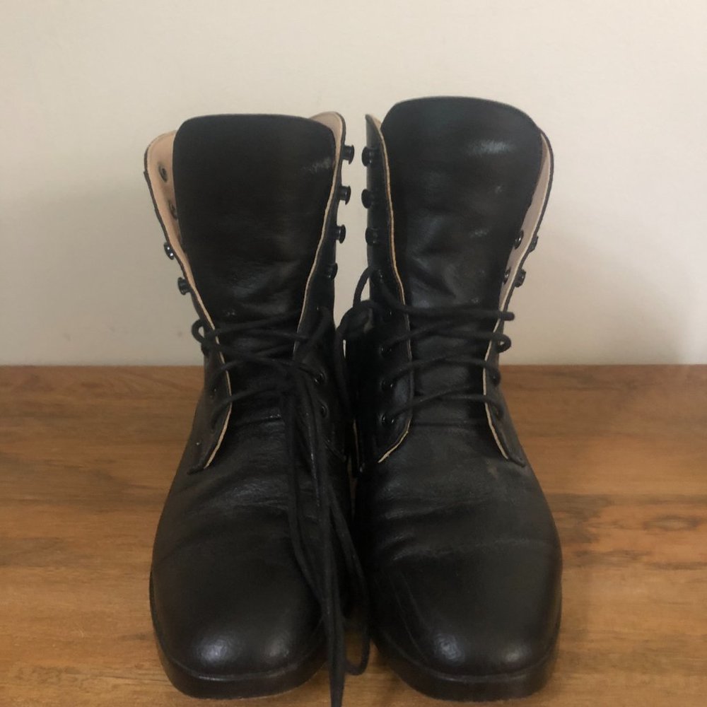 EUC The Dawn Boot in Black Leather